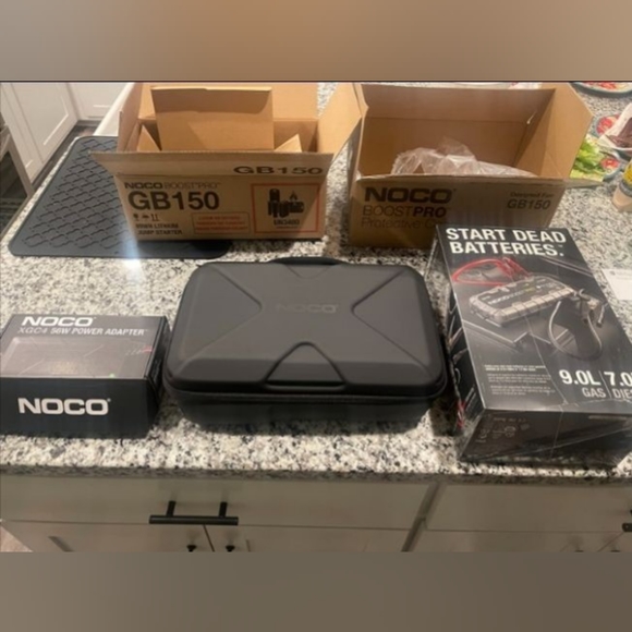 SALE - Boost Pro 12V 3000A UltraSafe Lithium Jump Starter - Picture 4 of 4